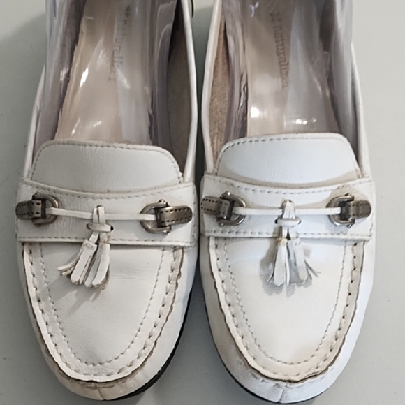 White Soft Leather Loafers with Tassels and Pewter Metal Ornament Rubber Soles - Picture 7 of 16